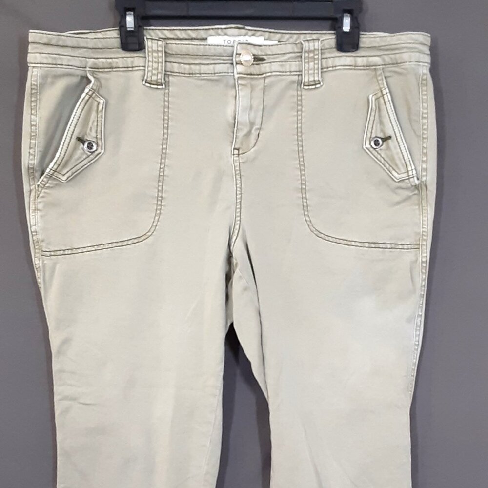 Torrid Woman's Jeans Size 18, light green, Pockets, Easy care
